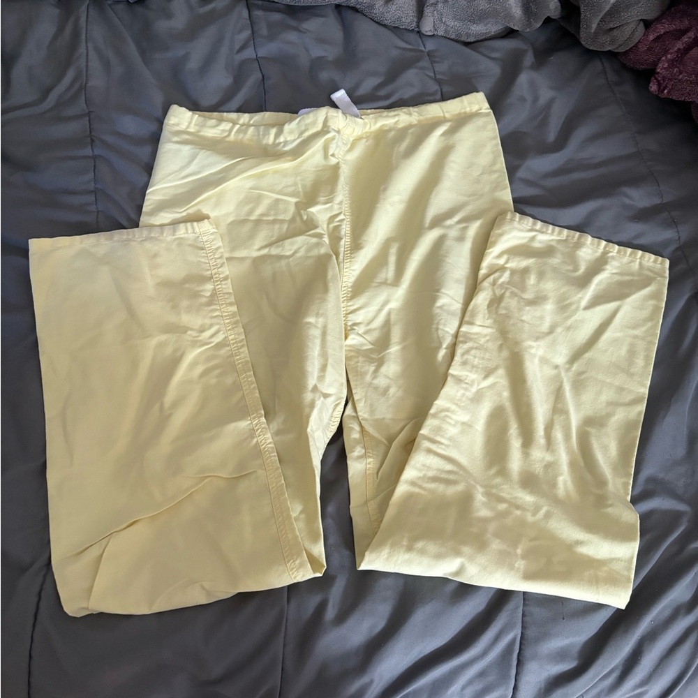 Yellow scrub set